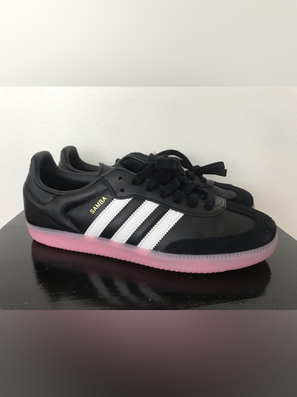Size 10 Mens Adidas Samba Juventus Soccer Sneakers Black Pink JQ4040
